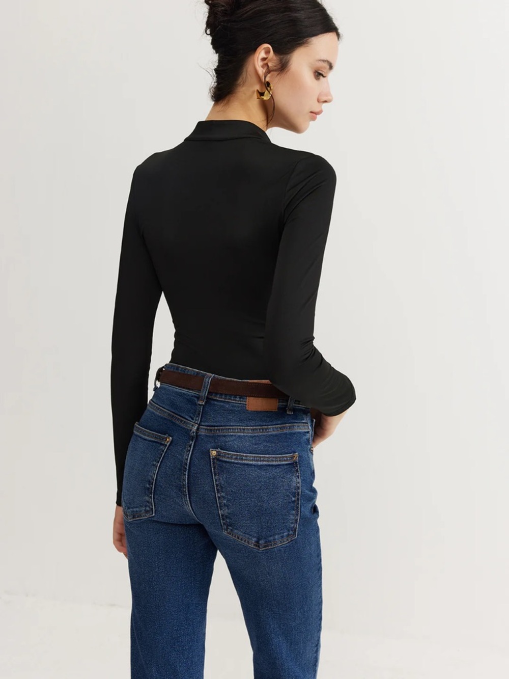Commense Black Keyhole Mock Neck Bodysuit - Picture 4 of 4